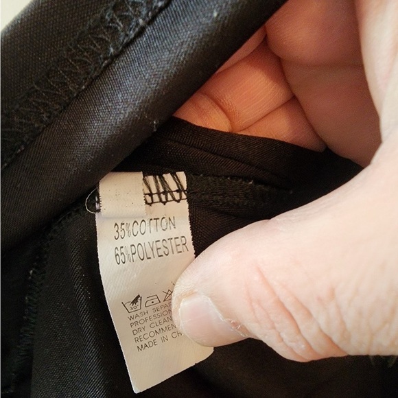 Womens black shirt with hands holding money size medium - Picture 3 of 3